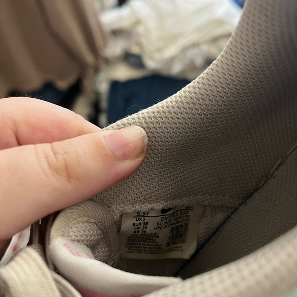 On Cloud Womens Tennis Shoes size 10 - Picture 6 of 7